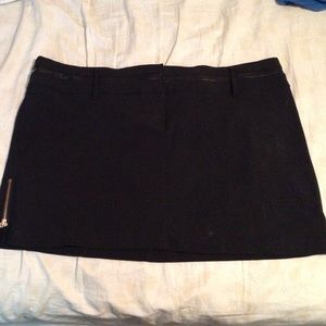 Bisou Bisou Womens Black Mini Skirt size 18 side zippers
